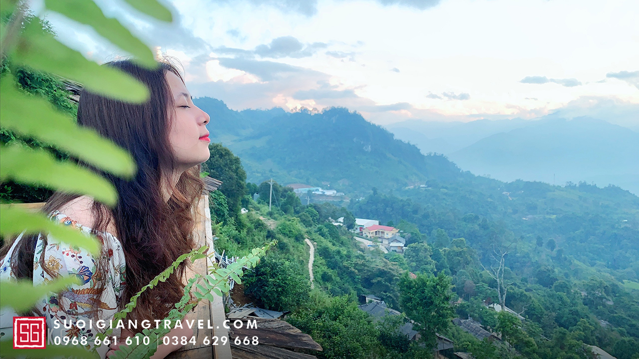 Du lịch Suối Giàng